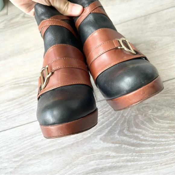 Cole Haan Carolyn Leather Heeled Ankle Boots - Picture 5 of 16